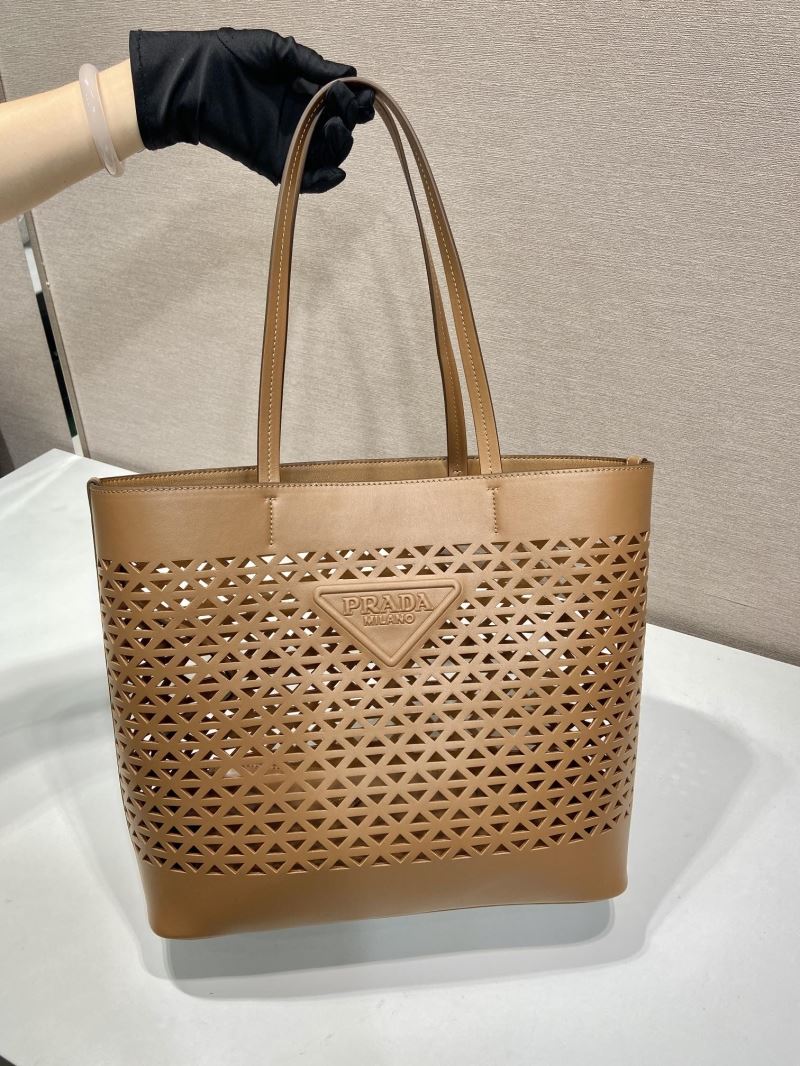 Pra*a tote bags